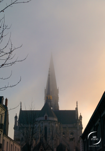 clocher de St Nicolas, Nantes un après-midi de brouillard